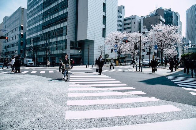 文山为何勤工俭学对在日本的留学生的职业生涯至关重要？